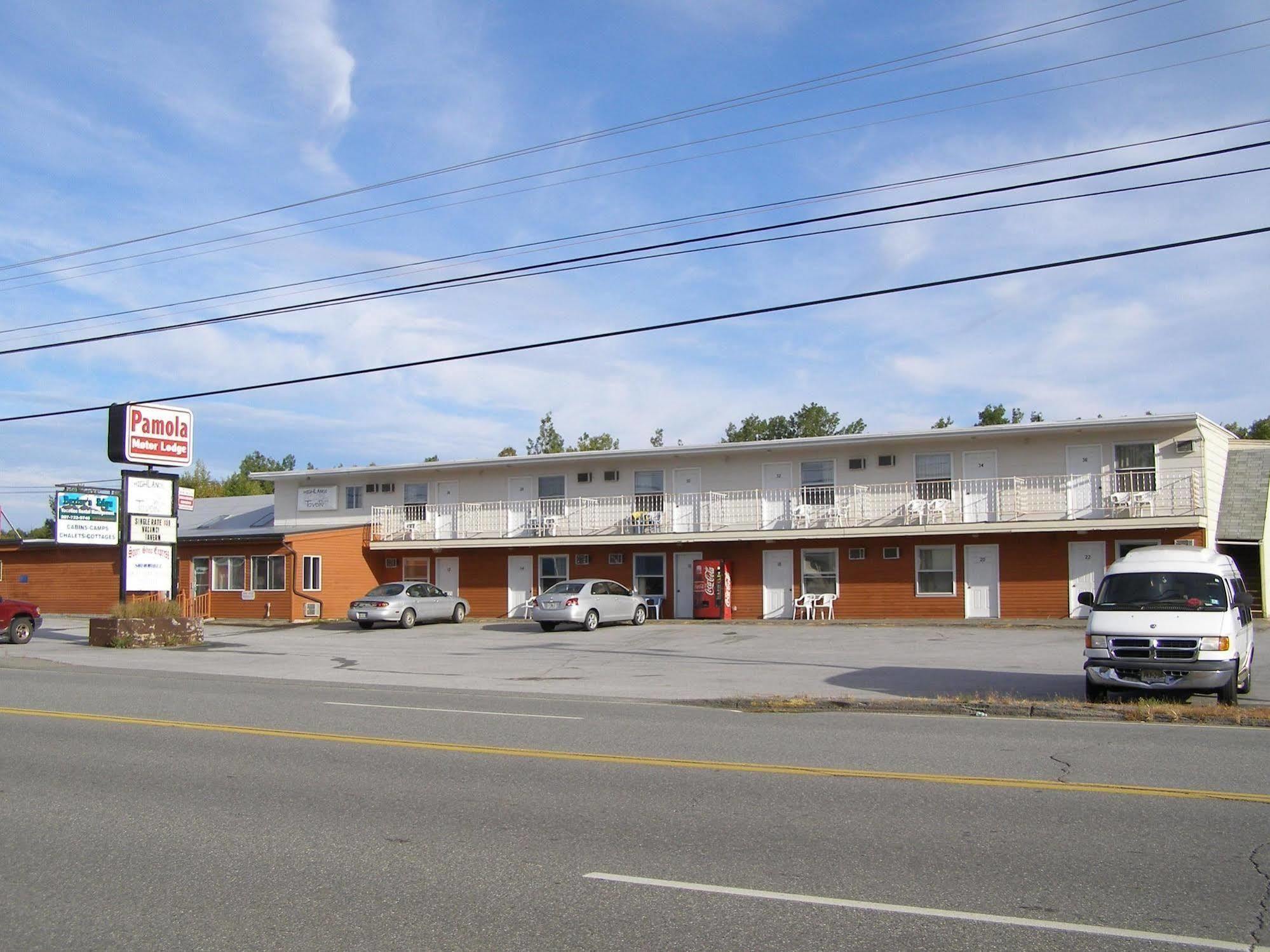 Pamola Motor Lodge Millinocket Exterior foto